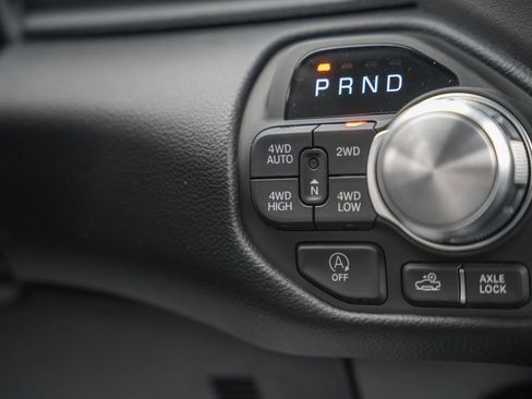 New 2026 RAM 1500 Laramie AWD/4WD image 31