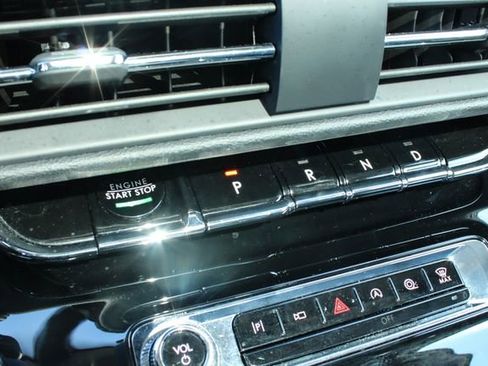 Used 2024 Lincoln Corsair AWD w/ Equipment Group 101A image 19