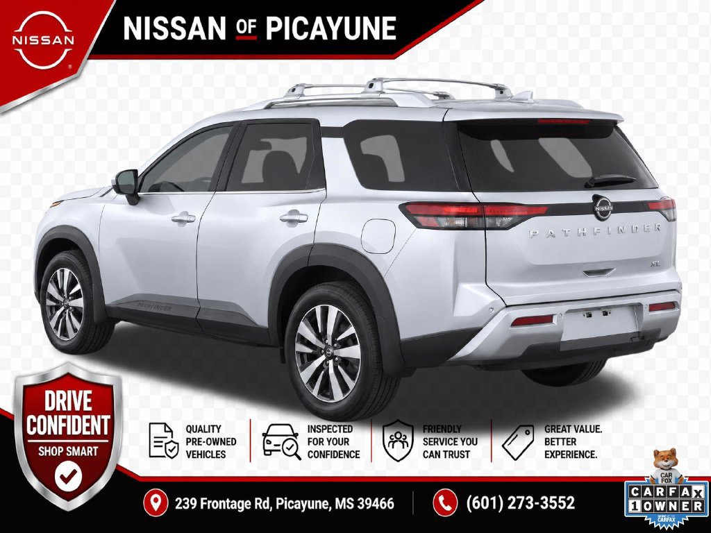Used 2025 Nissan Pathfinder SL FWD image 3
