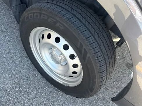 Used 2022 Ford Maverick XL FWD image 17