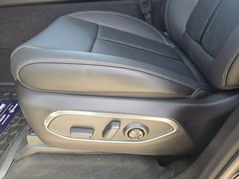 New 2026 Jeep Grand Wagoneer Limited AWD/4WD image 18