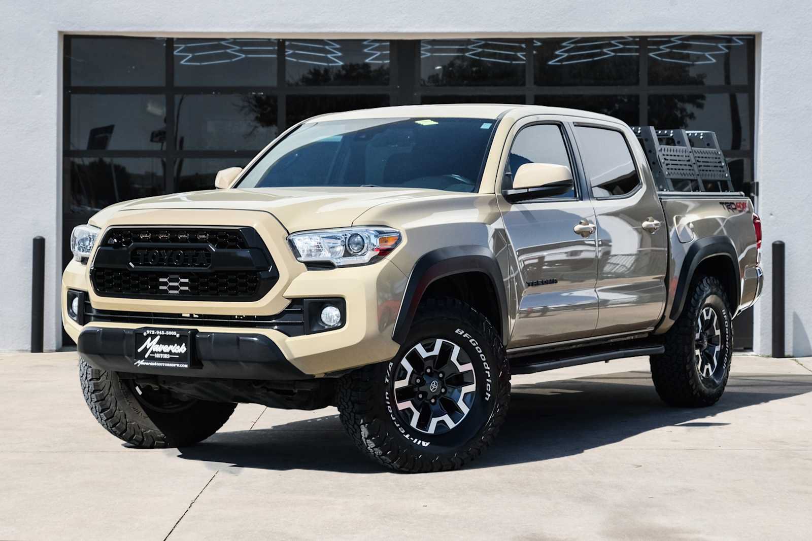 Used 2019 Toyota Tacoma TRD Off-Road AWD/4WD image 1