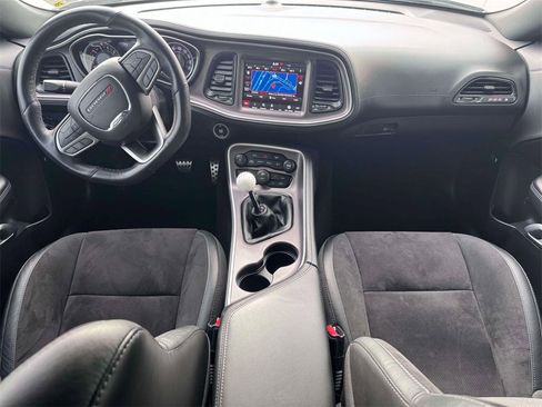 Used 2022 Dodge Challenger R/T Scat Pack w/ Dynamics Package image 11