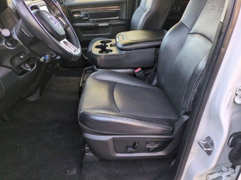 Used 2017 RAM 1500 Laramie image 18