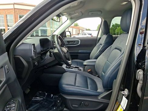 Used 2023 Ford Bronco Sport Outer Banks AWD/4WD image 13