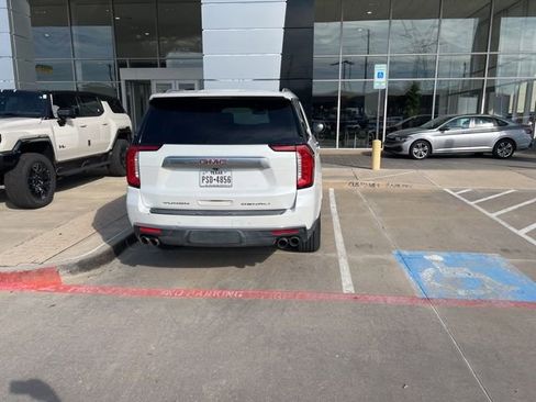 Used 2021 GMC Yukon XL Denali AWD/4WD image 7
