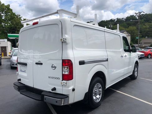 Used 2018 Nissan NV 2500 SL w/ Navigation Package image 5