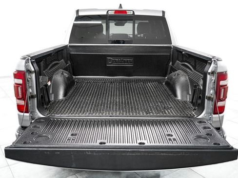 Used 2022 RAM 1500 Laramie w/ Sport Appearance Package AWD/4WD image 13