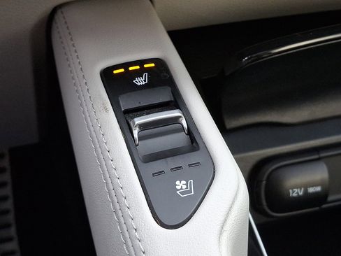 Used 2024 Kia Telluride SX w/ Towing Package image 26