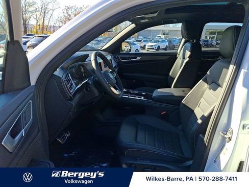 New 2026 Volkswagen Atlas Cross Sport SEL R-Line AWD/4WD image 9