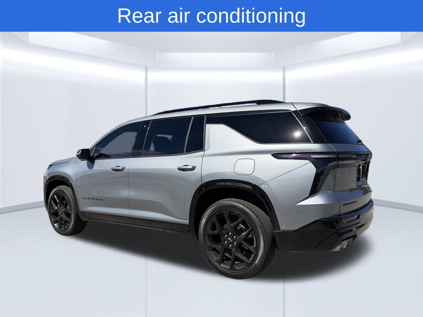 Used 2026 Chevrolet Traverse RS FWD image 8