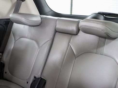 Used 2024 Honda Pilot EX-L image 25