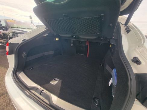 Used 2017 Maserati Levante S image 9