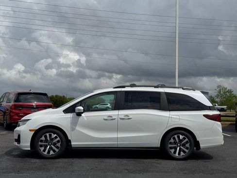 New 2026 Honda Odyssey EX-L image 8