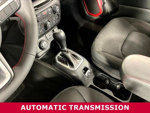 Used 2023 Jeep Renegade Trailhawk AWD/4WD image 16