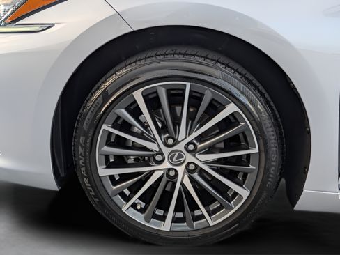 Used 2025 Lexus ES 350 w/ Premium Package FWD image 36