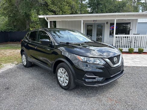 Used 2020 Nissan Rogue Sport S FWD image 1