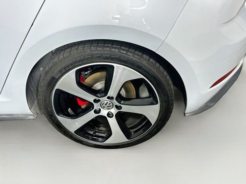 Used 2018 Volkswagen GTI S FWD image 11