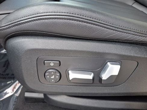 Certified 2022 BMW X5 xDrive40i w/ Parking Assistance Package image 17