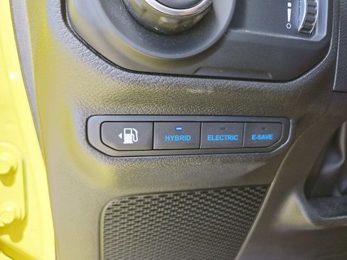 Used 2023 Jeep Wrangler Unlimited Sahara w/ Cold Weather Group AWD/4WD image 37