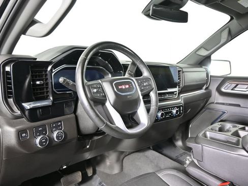 Used 2024 GMC Sierra 1500 SLT AWD/4WD image 22