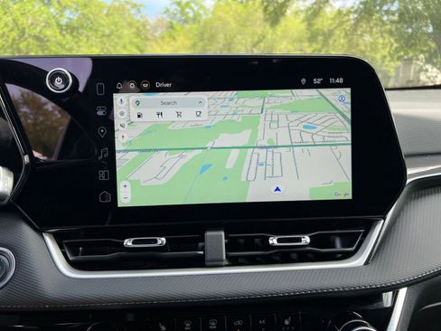 Used 2025 Chevrolet Equinox LT AWD/4WD image 18