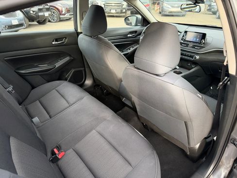 Used 2022 Nissan Altima 2.5 S FWD image 17