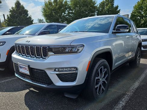 New 2025 Jeep Grand Cherokee Limited image 1