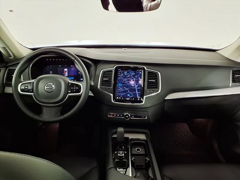Used 2023 Volvo XC90 B5 Core image 15