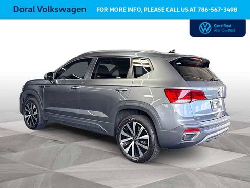 Certified 2024 Volkswagen Taos SE FWD image 6