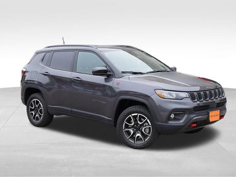 Certified 2024 Jeep Compass Trailhawk w/ Trailhawk Convenience Group image 2
