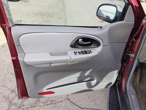 Used 2005 Chevrolet TrailBlazer EXT LT w/ Luxury Package image 9