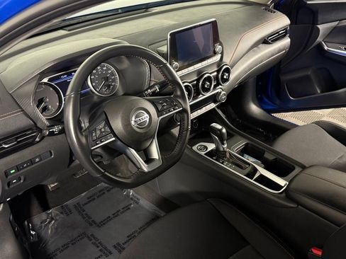 Certified 2023 Nissan Sentra SR FWD image 11