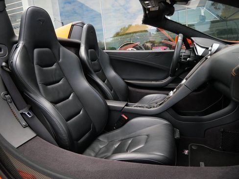 Used 2015 McLaren 650S Spider image 11