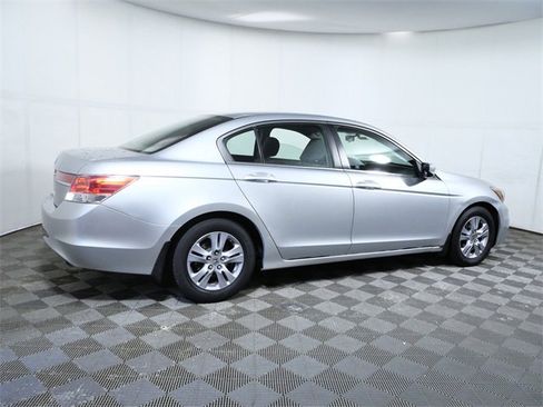 Used 2011 Honda Accord LX-P image 8