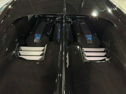 Used 2022 Bugatti Chiron Pur Sport image 34