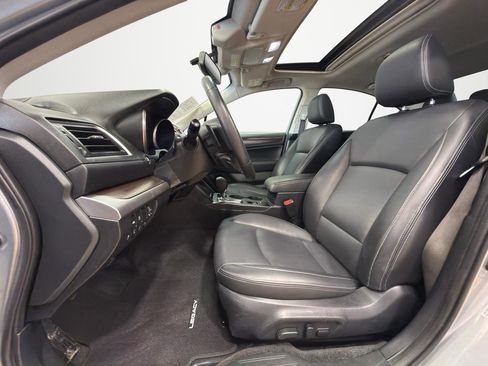 Used 2015 Subaru Legacy 2.5i Limited AWD/4WD image 14