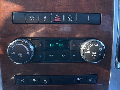 Used 2012 RAM 1500 Laramie AWD/4WD image 16