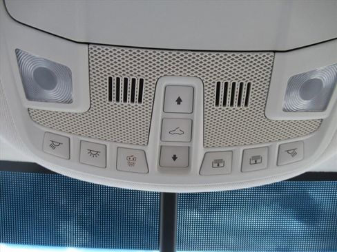 Used 2016 Ford Edge Titanium w/ Equipment Group 301A image 28