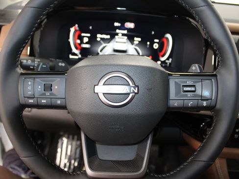 Used 2026 Nissan Pathfinder Platinum AWD/4WD image 37
