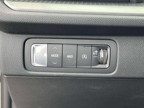 Used 2026 Chevrolet Traverse LT AWD/4WD image 18