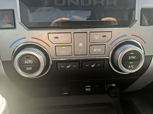 Used 2014 Toyota Tundra Limited w/ Limited Premium Package image 16