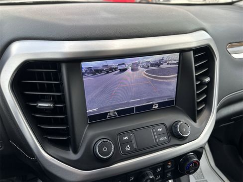 Used 2023 GMC Acadia SLE w/ Driver Convenience Package image 17