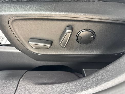 Certified 2023 Ford Escape ST-Line Select AWD/4WD image 23