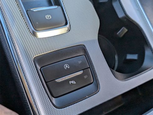 Used 2021 Ford Edge Titanium image 33