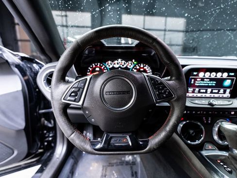 Used 2018 Chevrolet Camaro ZL1 RWD image 25