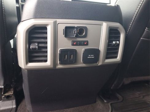 Used 2019 Ford F150 Lariat w/ Equipment Group 502A Luxury image 11