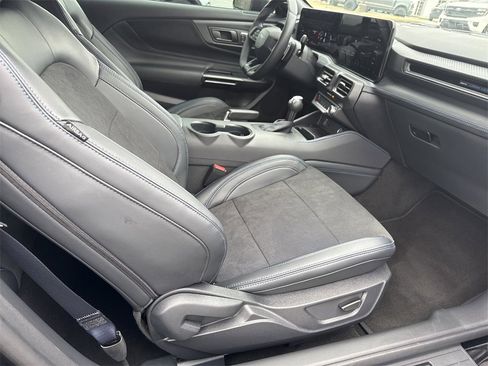 Used 2024 Ford Mustang Dark Horse image 17