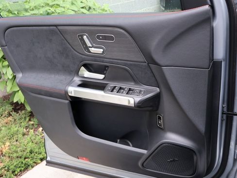 Certified 2025 Mercedes-Benz GLB 250 4MATIC image 39