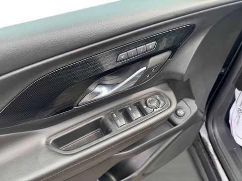 Certified 2023 GMC Terrain AT4 AWD/4WD image 11